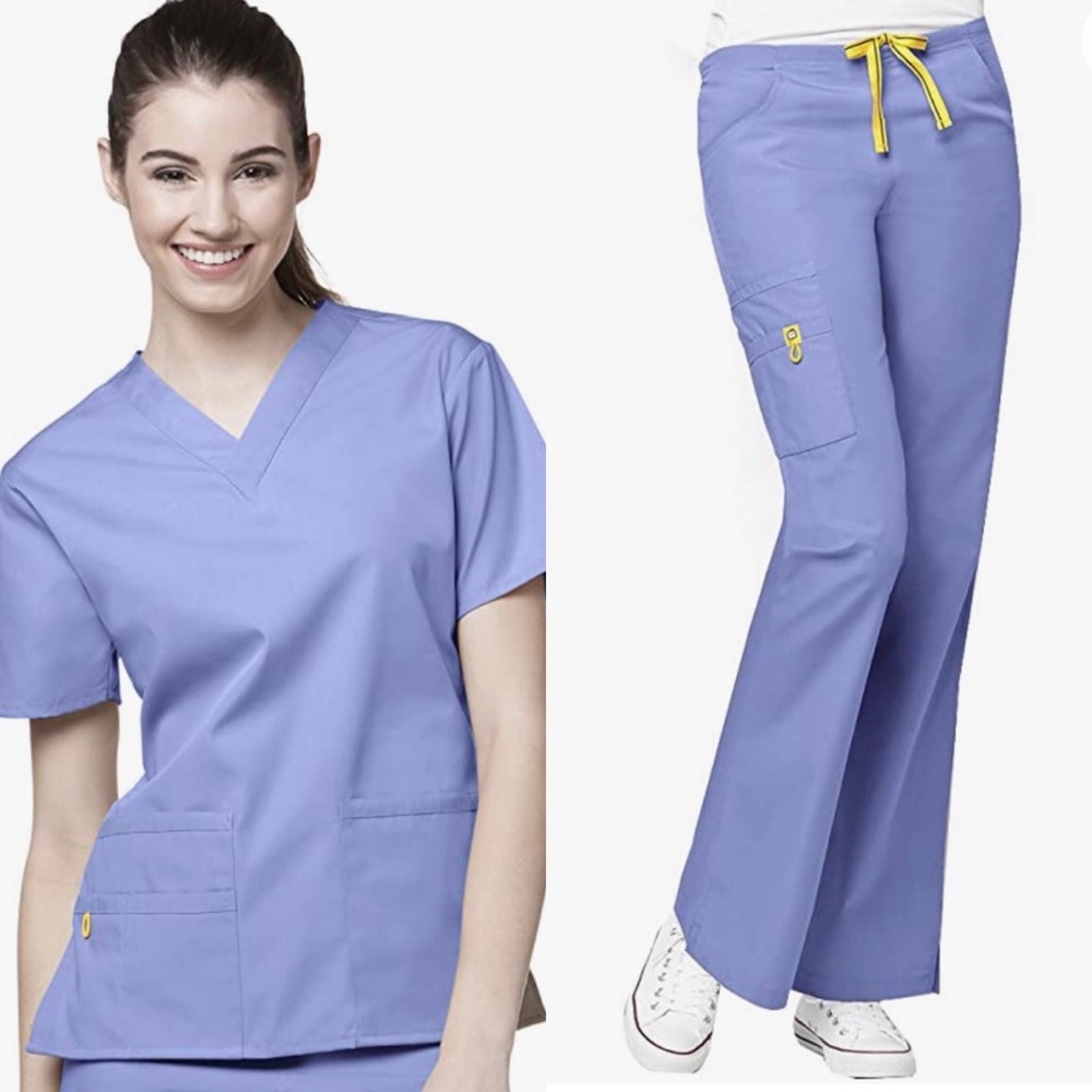 WonderWink Women’s Scrub Top and Pant Set